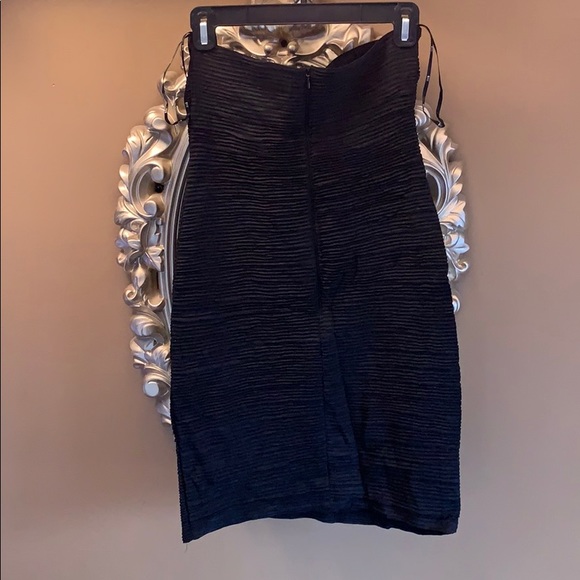 Little black strapless dress - Picture 2 of 2